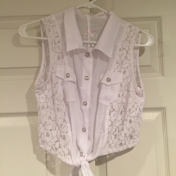 White lace tank top