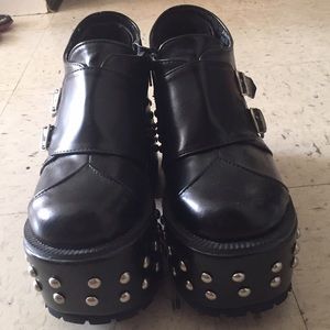 Japanese rock'n roll shoe