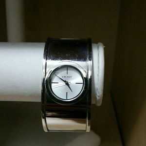 DKNY watch ⌚