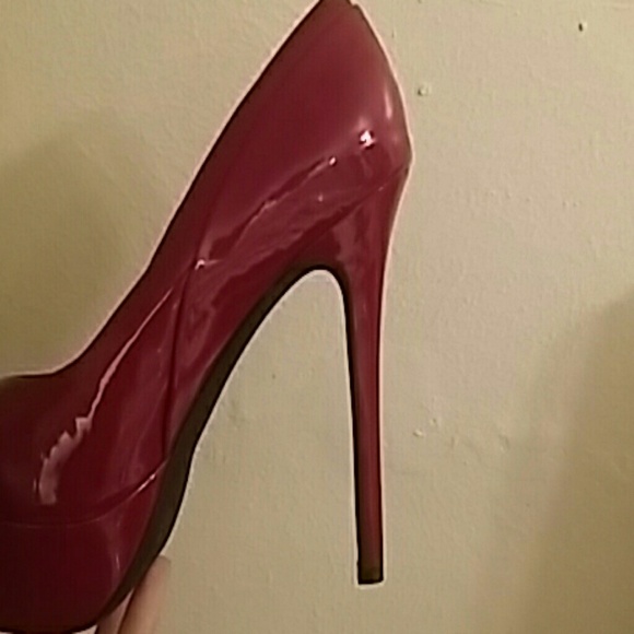 Red Jessica simpson high heels