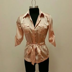 Pink clinch waist button down