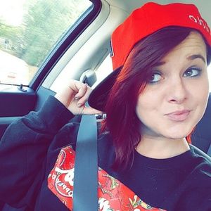 Meet your Posher, Kayla