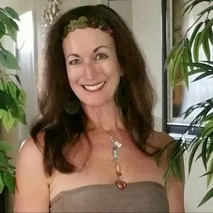 Meet your Posher, Cynthia