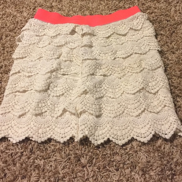 lace mini skirt!! ❤️❤️❤️ - Picture 1 of 4