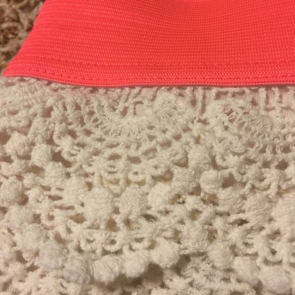 lace mini skirt!! ❤️❤️❤️ - Picture 3 of 4