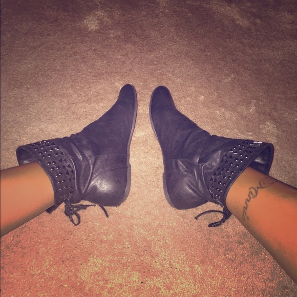 Aldo black ankle boots with studs