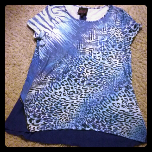 Short sleeve blouse