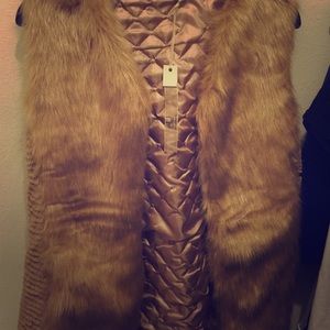 Soft cream/tan fur vest!