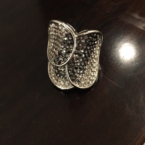 Park Lane Diamond Swirl ring - Picture 1 of 2