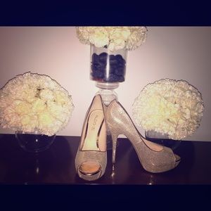 Gold Aldo shimmer peekaboo toe heel