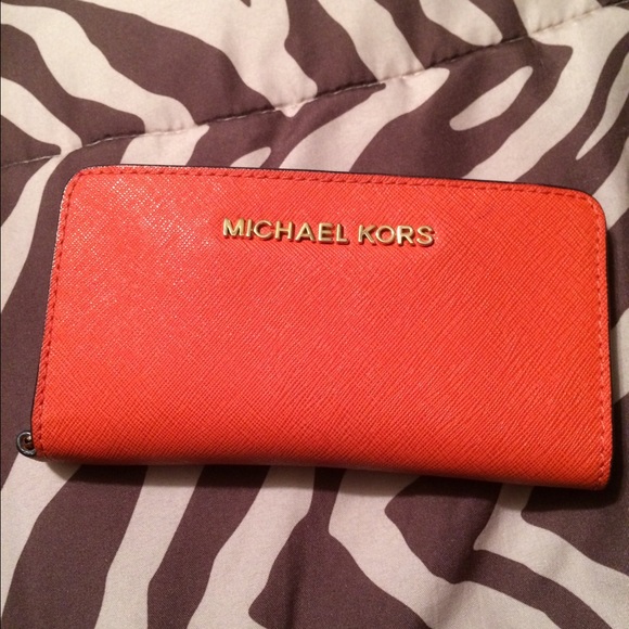Michael kors wallet