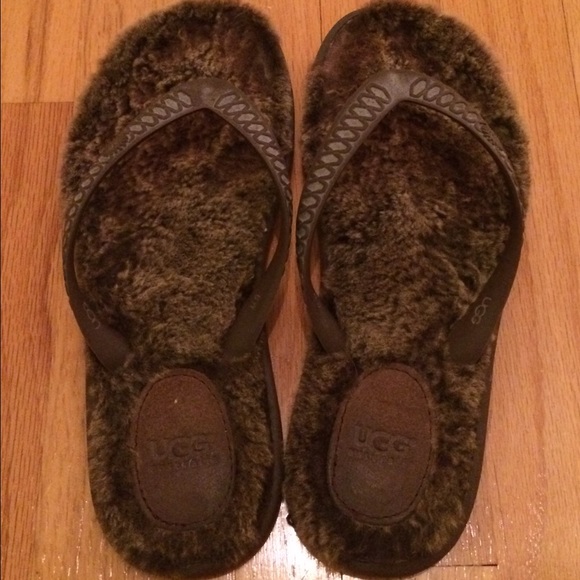 UGG Shoes - UGG Australia flip flop slippers