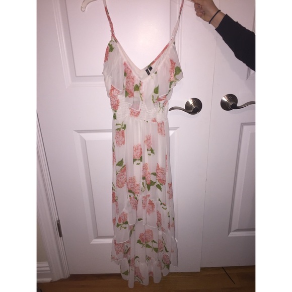 ADORABLE White Floral Dress!