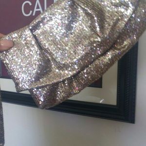 Sparkly wristlet perfect for the New years ;)