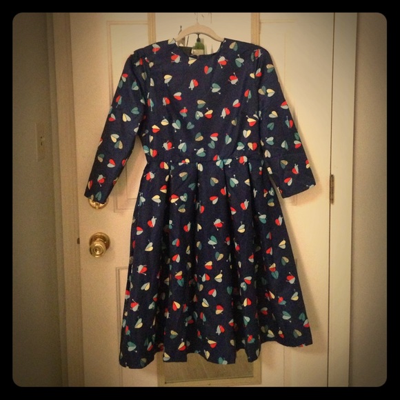Dress. 3/4 sleeves. Sz L. Navy w heart design.