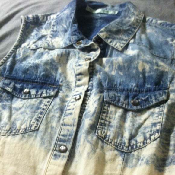 🔴SOLD🔴100% cotton distressed sleeveless top