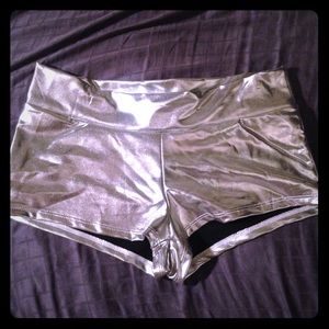 Silver Hot Pants!! ❤️