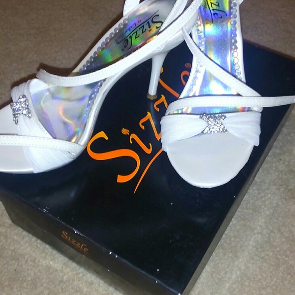 Bridal Shoes - Picture 2 of 2