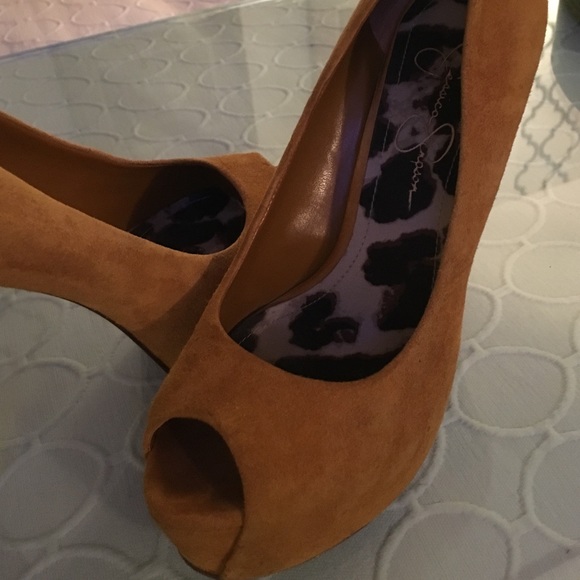 Perfect peep toe platform fall shoe! - Picture 2 of 4