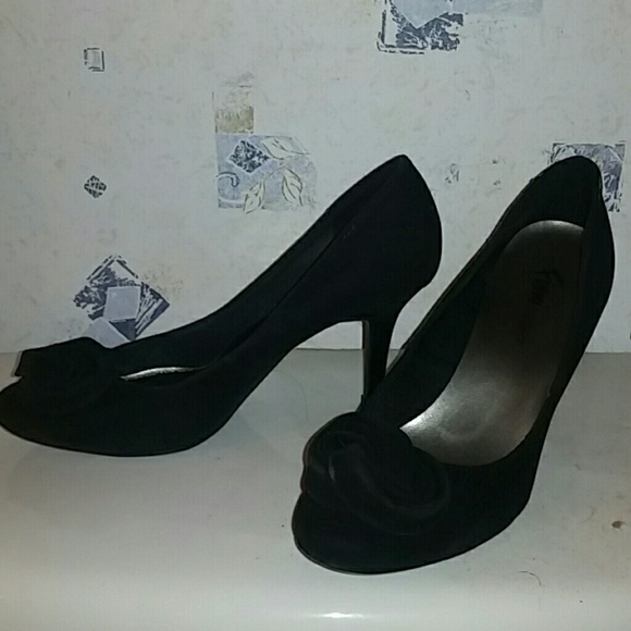 3 inch  Elegant Black Pumps