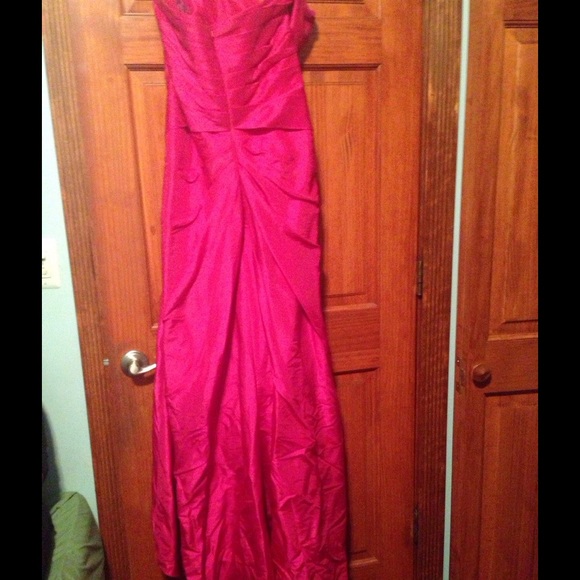 Hot pink hi-low gown - Picture 4 of 4