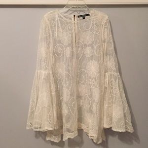 SOLD 🎉White Eyelet Princess Sleeve Dress