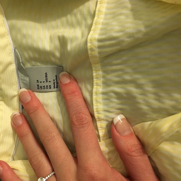 Fitted Pinstriped Button Up - Picture 4 of 4