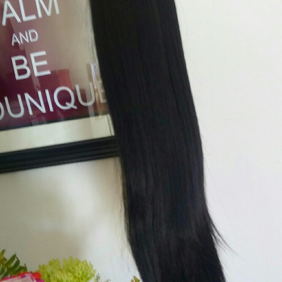 Hair piece . New in package never worn. - Picture 3 of 4