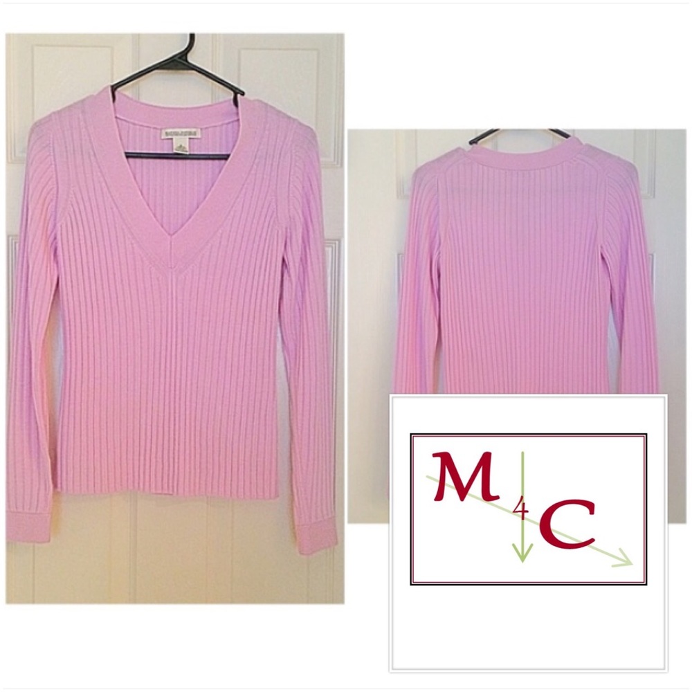 BANANA REPUBLIC  Lilac Top In Size Small