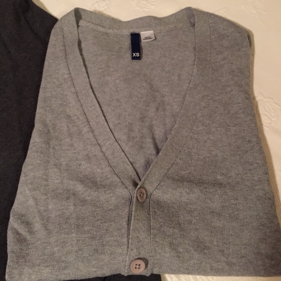 Grey Cardigan - Picture 2 of 4