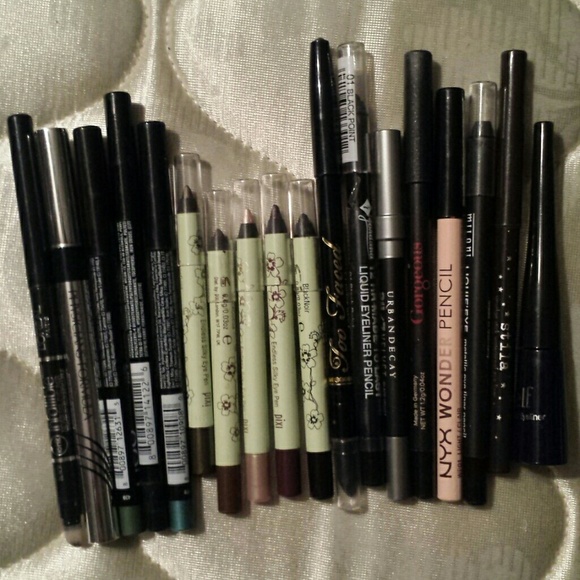 Crazy eye liner lot