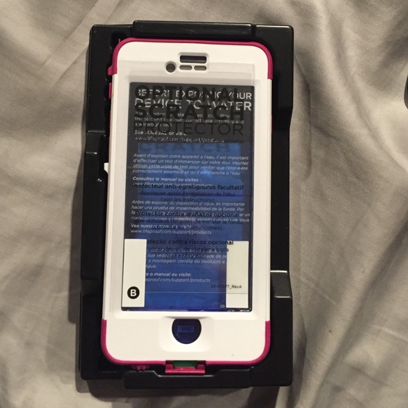 iPhone 6/6S Pink Life Proof Case - Picture 2 of 4