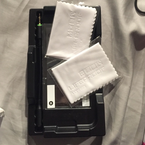 iPhone 6/6S Pink Life Proof Case - Picture 4 of 4