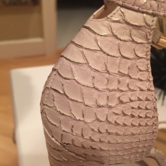💥Stuart Weitzman White Snakeskin💥 - Picture 4 of 4