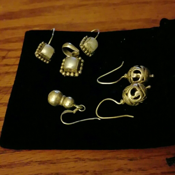 Silpada pendant and earrings