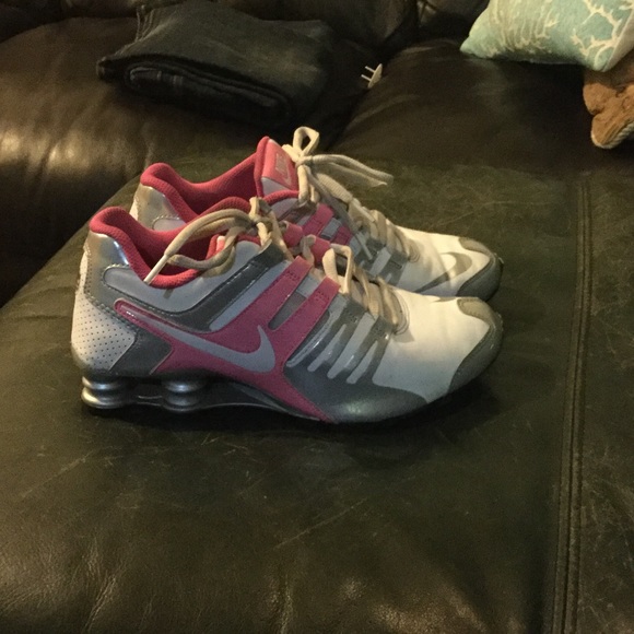 womens nike shocks