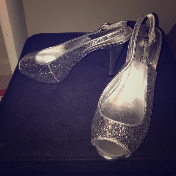 Dress shoes