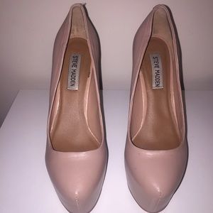 Nude Steve madden heels!