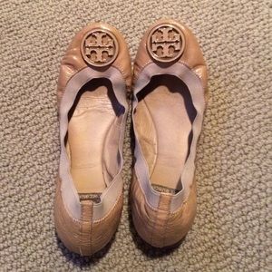 100% Authentic Tory Burch Caroline flat