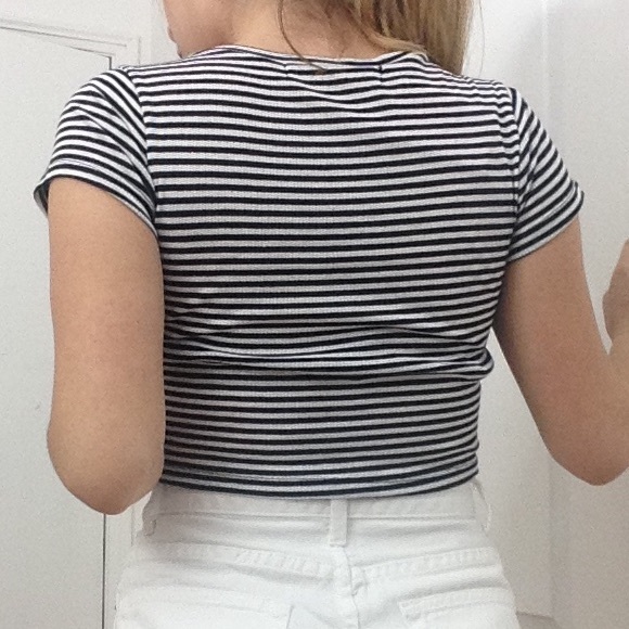 Striped crop top - Picture 2 of 2