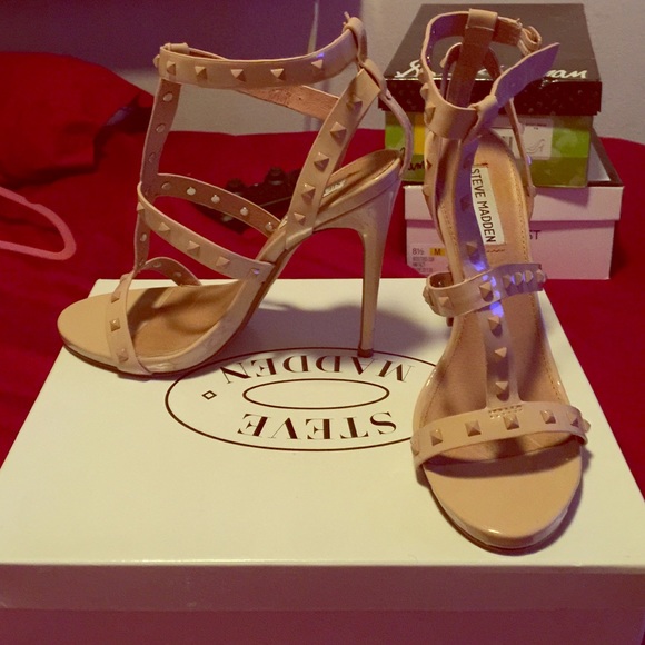 Blush Stay heel from Steve Madden