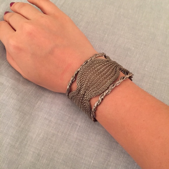 Jewelry - Silver mesh bangle