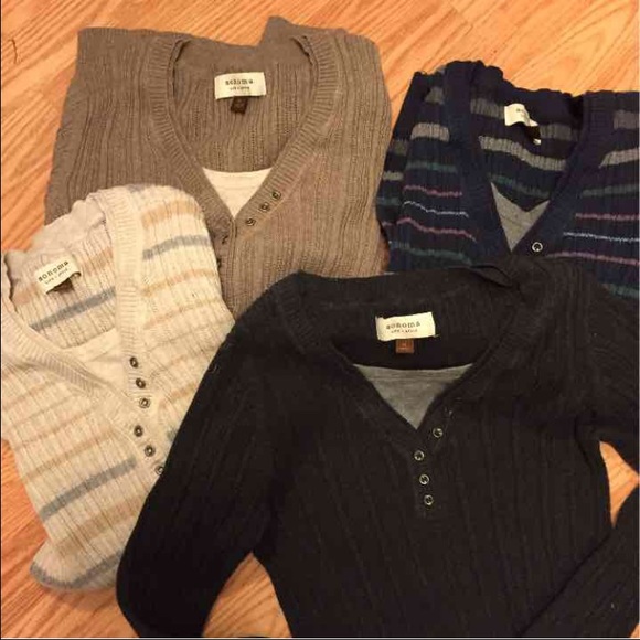 SOLD Sweater bundle. - Picture 2 of 2