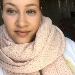 Meet your Posher, Raquel