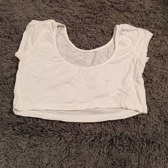 Crop top - Picture 2 of 2
