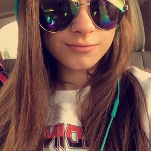 Meet your Posher, Annamae