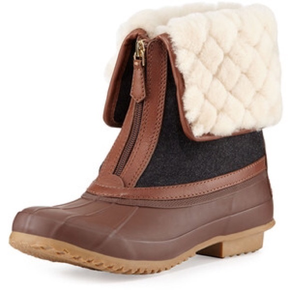 ISO THESE BOOTS SIZE 9