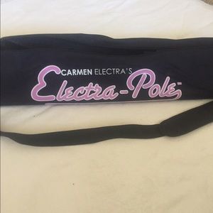 Standard Dancers Pole