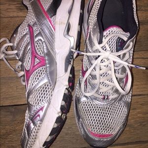 Mizuno Women's Wave Rider 14