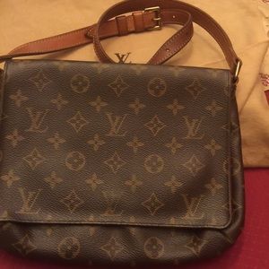 Louis Vuitton shoulder bag